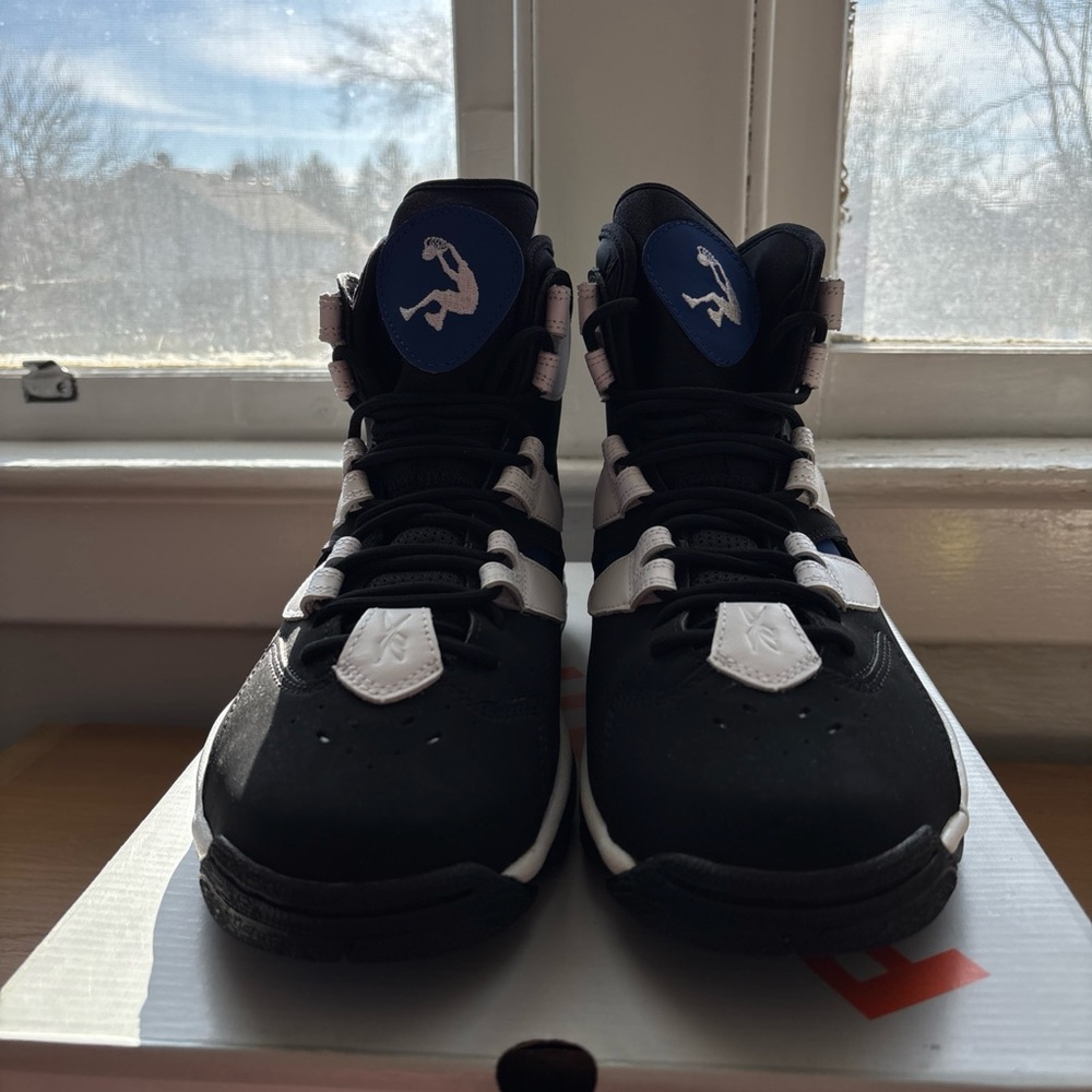 Reebok Shaq Attaq IV (4) Pump Orlando Magic Black and White High-Top Sneakers - Picture 9 of 15